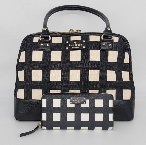 kate spade Handbags - Kate Spade Pop Art Square set